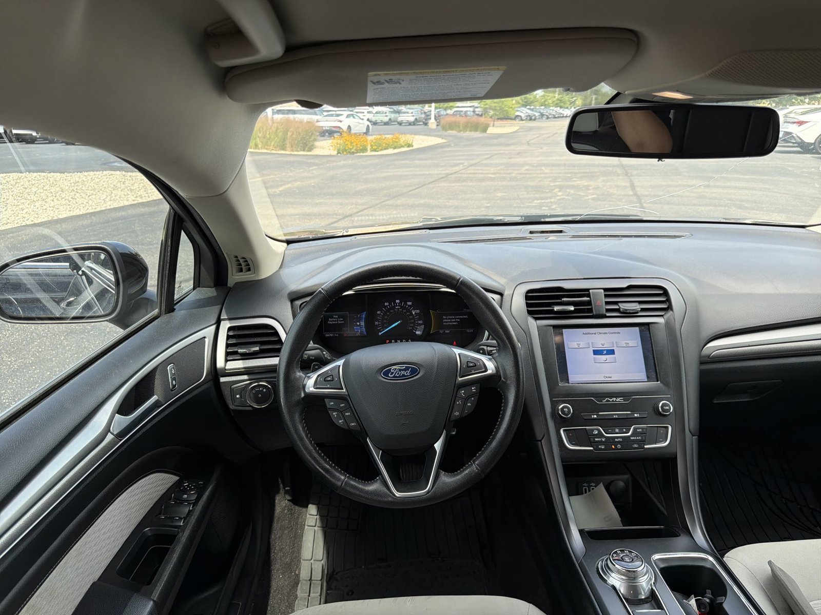 Used 2019 Ford Fusion SE w/ Equipment Group 151A FWD image 12