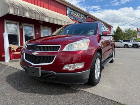 Used 2011 Chevrolet Traverse LT w/ LPO, 'HIT The Road' Package AWD/4WD image 2