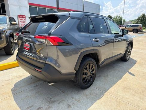 Used 2020 Toyota RAV4 LE w/ All Weather Liner Package AWD/4WD image 3