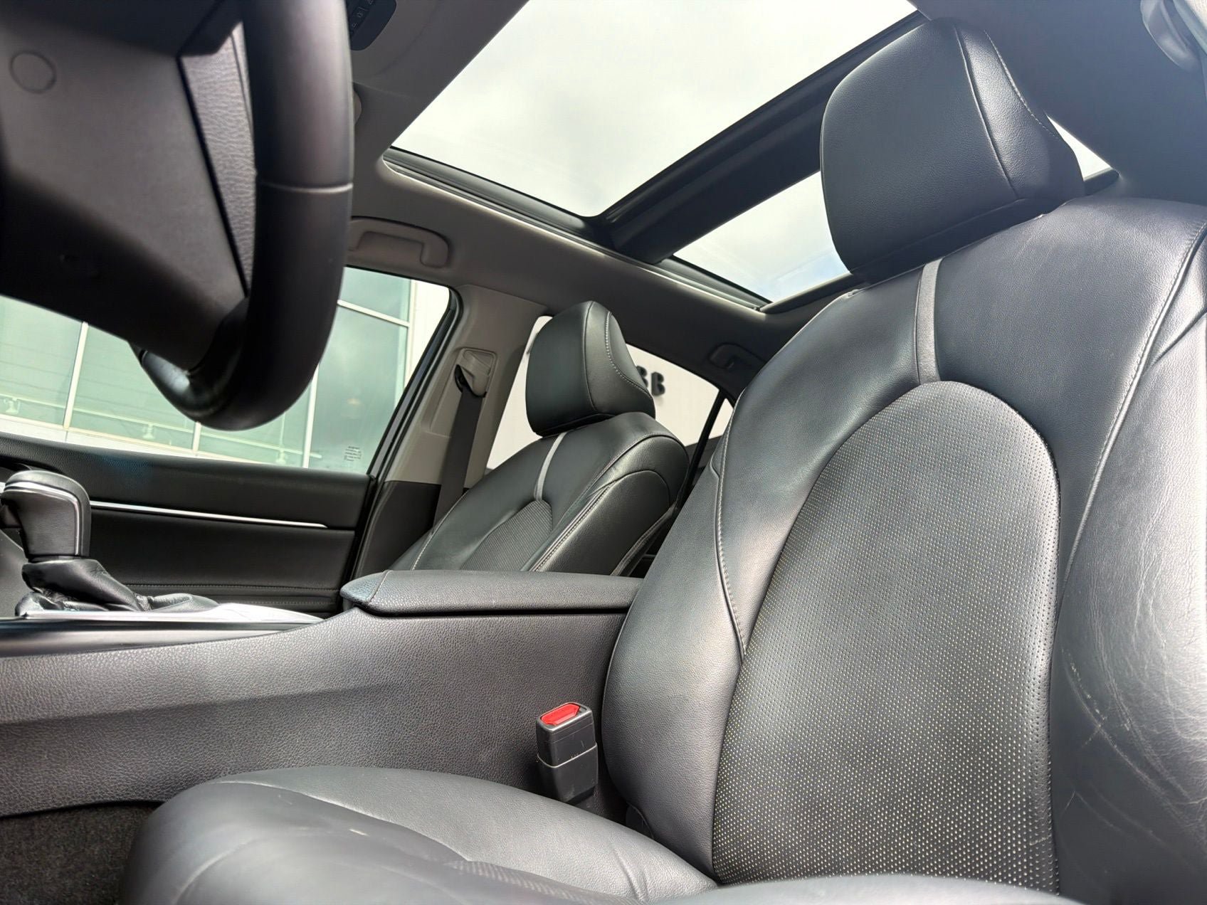 Used 2018 Toyota Camry XSE w/ Driver Assist Package FWD image 7