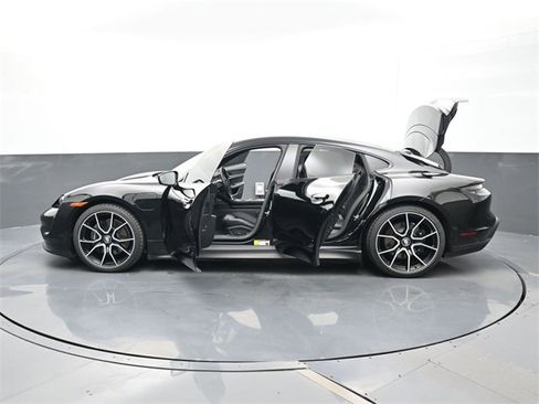 Used 2023 Porsche Taycan w/ Premium Package image 29