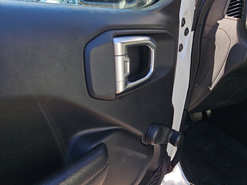 Used 2022 Jeep Wrangler Unlimited Sport AWD/4WD image 24