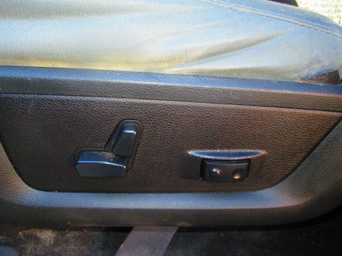 Used 2018 RAM 2500 Big Horn image 9