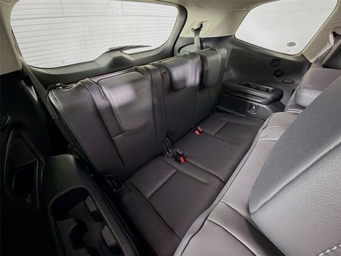 Certified 2026 Subaru Ascent Premium image 31