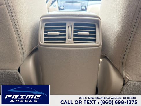 Used 2014 Nissan Rogue SV w/ SV Premium Package AWD/4WD image 18