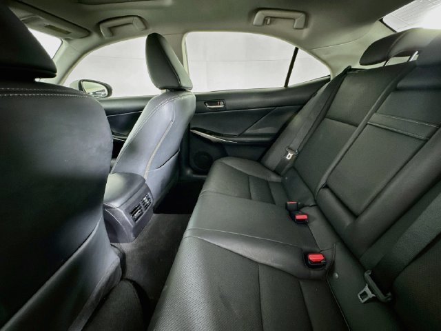 Used 2019 Lexus IS 300 RWD image 22