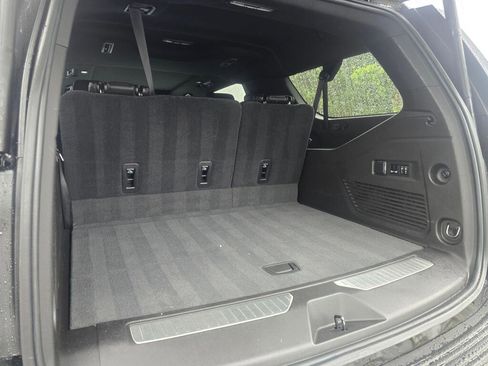 Used 2021 Chevrolet Suburban RST w/ Luxury Package AWD/4WD image 24