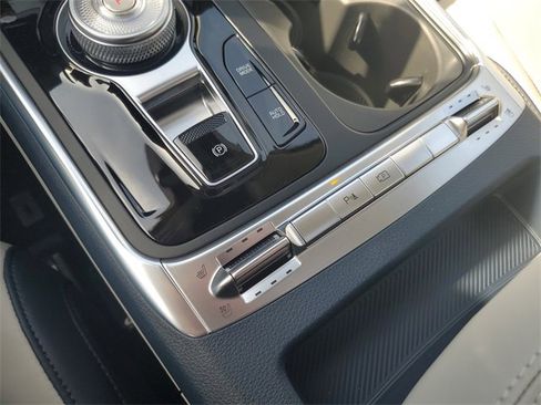 New 2026 Kia Carnival SX image 28