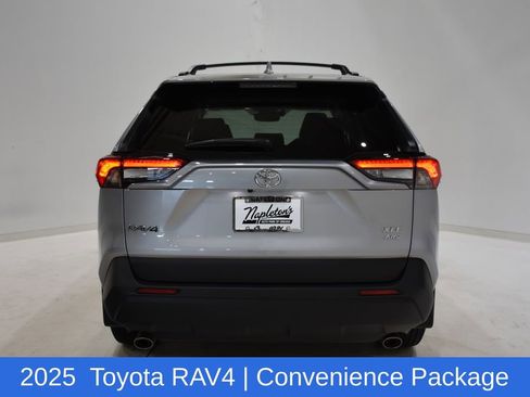 Used 2025 Toyota RAV4 XLE image 5
