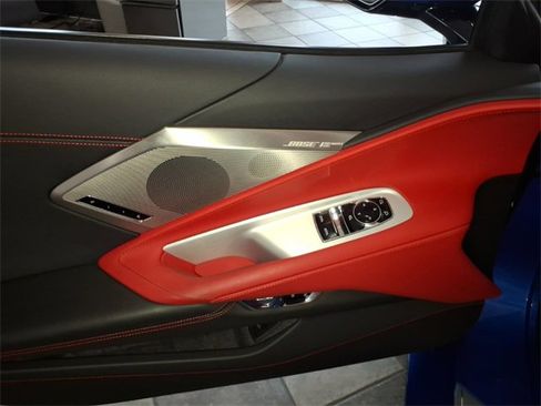 Used 2022 Chevrolet Corvette Stingray Preferred Cpe w/ Z51 Performance Package image 3