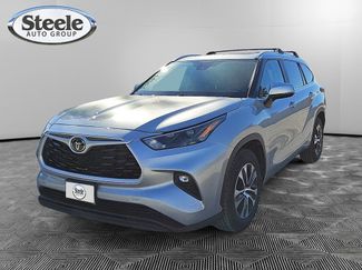 Used 2023 Toyota Highlander XLE video 1