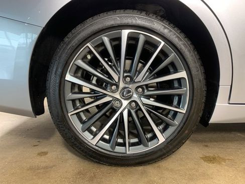 Used 2025 Lexus ES 300h w/ Premium Package image 42