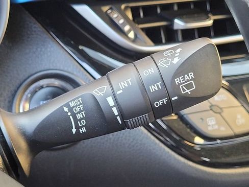 Certified 2019 Toyota C-HR XLE image 32