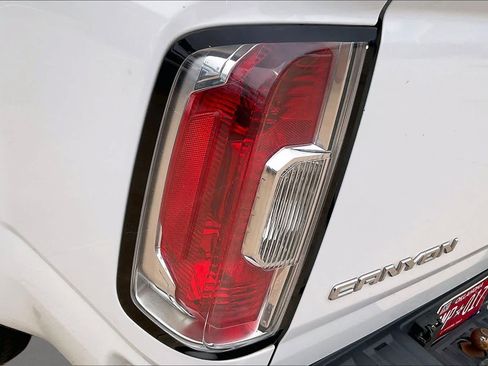 Used 2016 GMC Canyon SLE w/ SLE Convenience Package RWD image 28