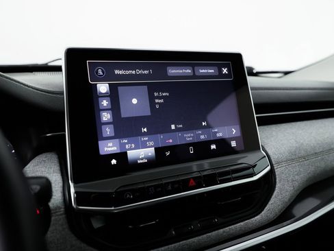 Used 2022 Jeep Compass Latitude image 23