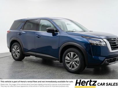 Used 2025 Nissan Pathfinder SV