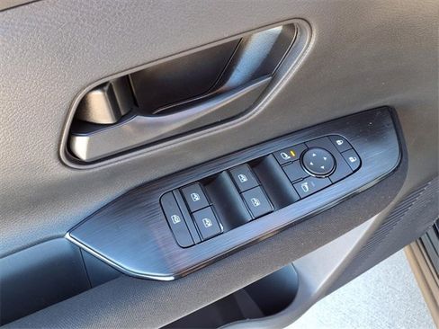 New 2026 Nissan Kicks S image 13