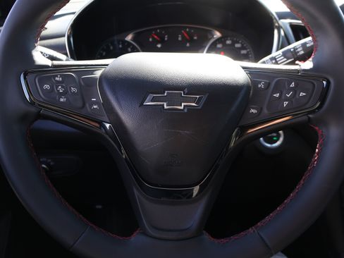 Used 2023 Chevrolet Equinox RS image 34