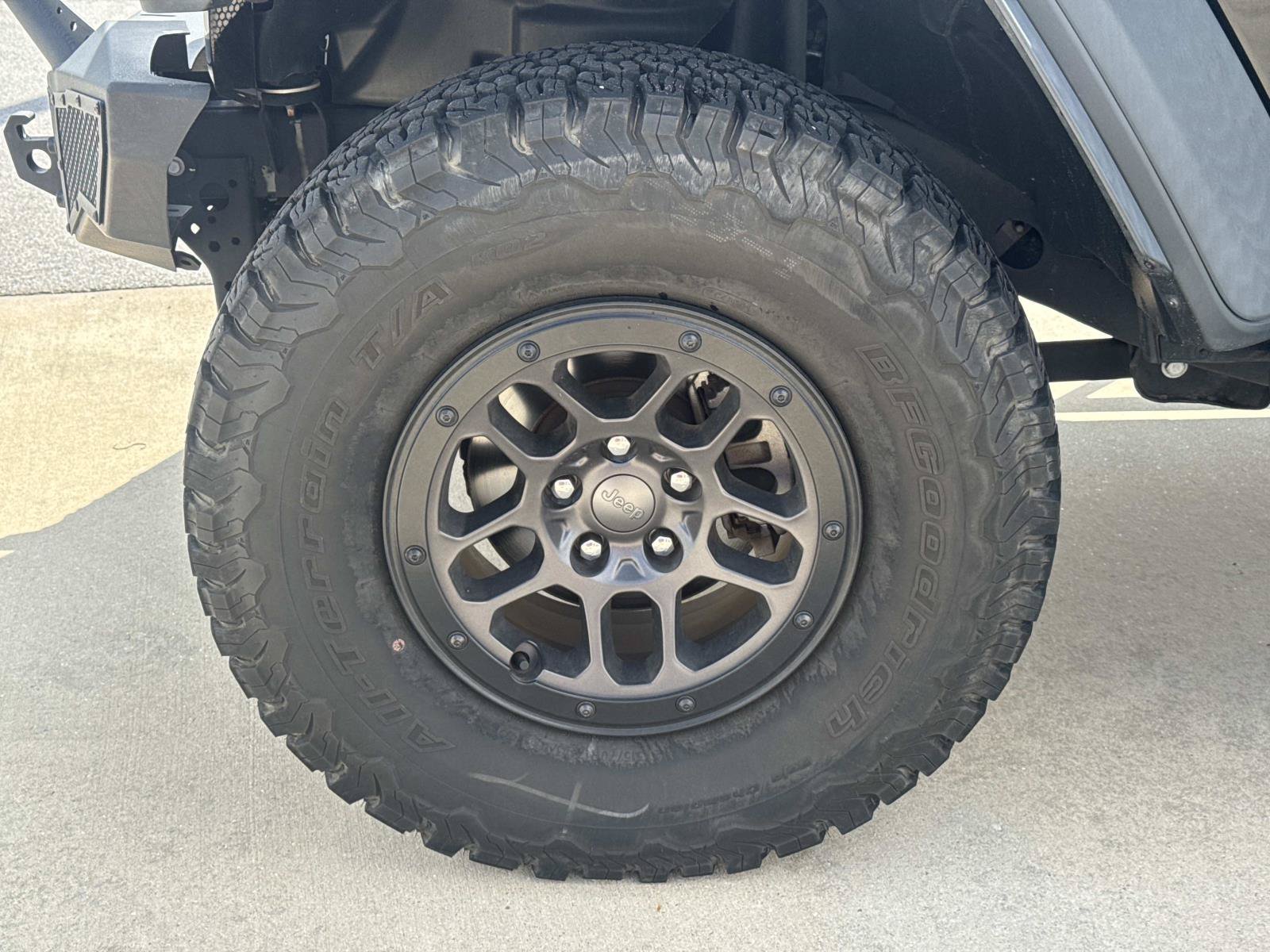 Used 2023 Jeep Wrangler Unlimited Sport AWD/4WD image 4
