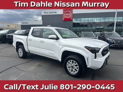 Used 2024 Toyota Tacoma SR5 AWD/4WD image 1