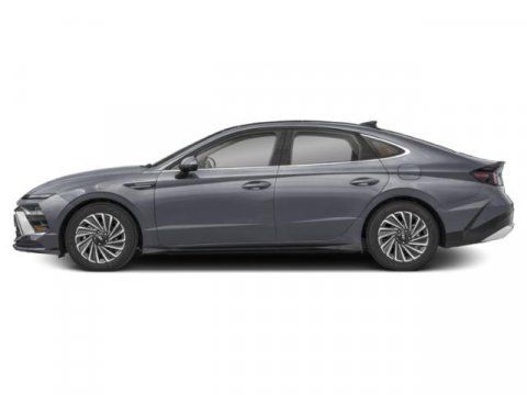 Used 2025 Hyundai Sonata Limited FWD image 6