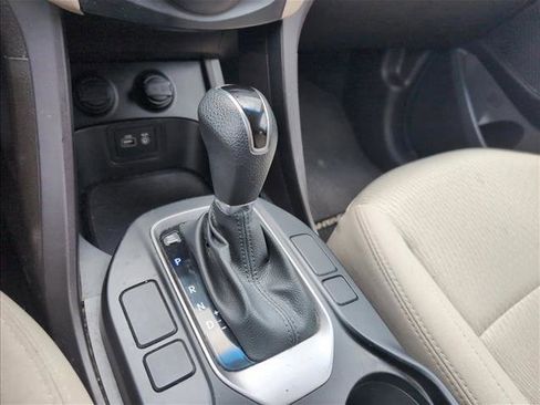 Used 2017 Hyundai Santa Fe Sport FWD image 15