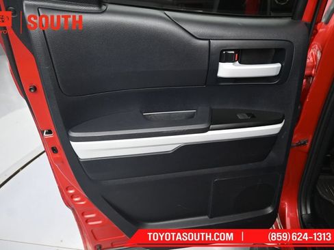 Used 2014 Toyota Tundra SR5 w/ SR5 Upgrade Package AWD/4WD image 27