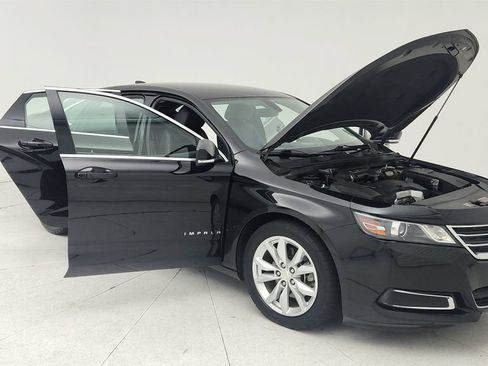 Certified 2016 Chevrolet Impala LT w/ Convenience Package FWD image 9