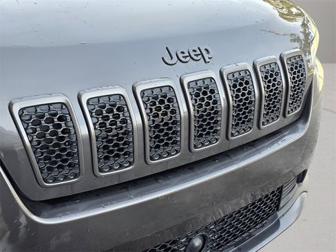 Used 2021 Jeep Cherokee Latitude Lux 80th Anniv w/ Quick Order Package 26U 80TH image 9