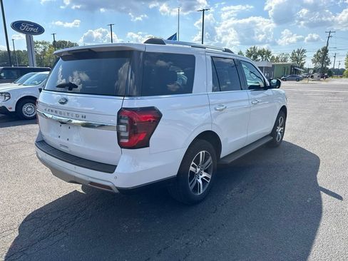Used 2024 Ford Expedition Limited RWD image 3