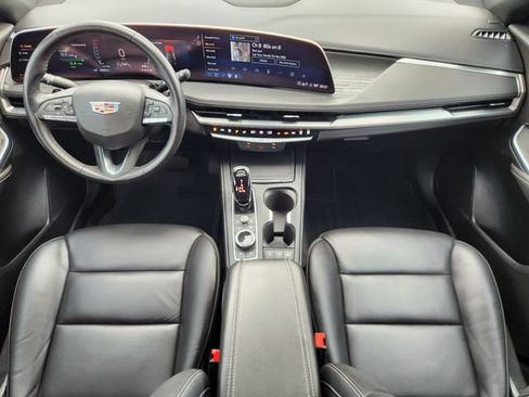 Used 2025 Cadillac XT4 Premium Luxury FWD image 26