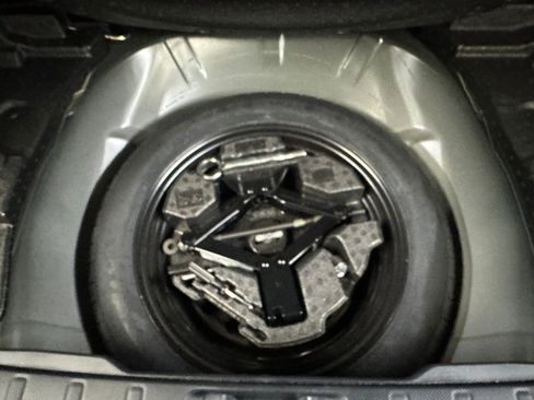 Used 2024 Subaru Forester Premium AWD/4WD image 25