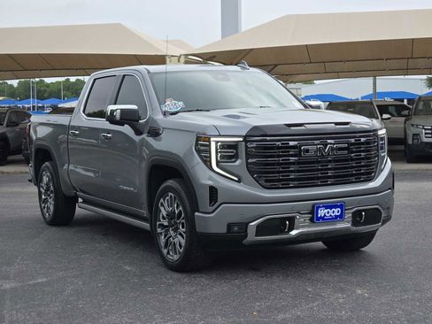 Used 2025 GMC Sierra 1500 Denali Ultimate AWD/4WD image 3