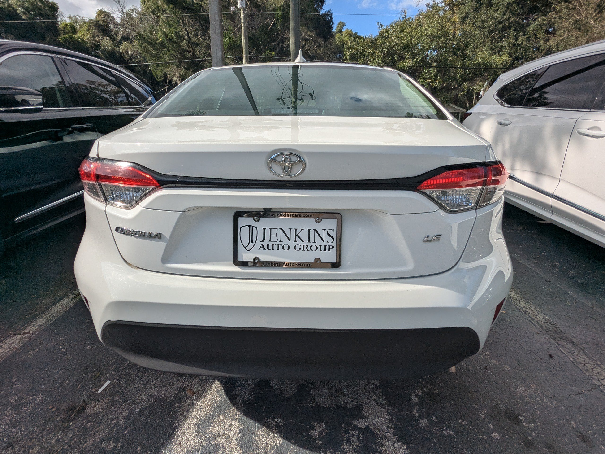 Used 2024 Toyota Corolla LE FWD image 3