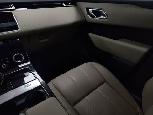 Used 2023 Land Rover Range Rover Velar R-Dynamic S image 27