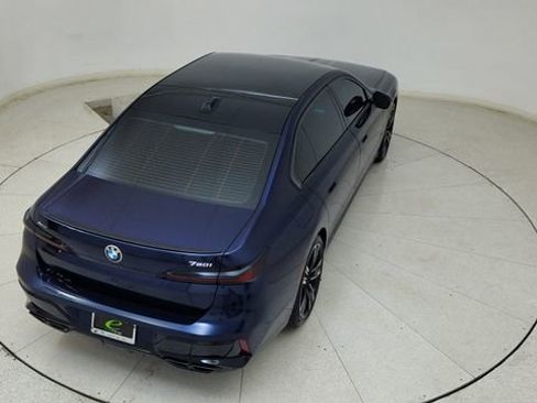 Used 2023 BMW 760i xDrive AWD/4WD image 82