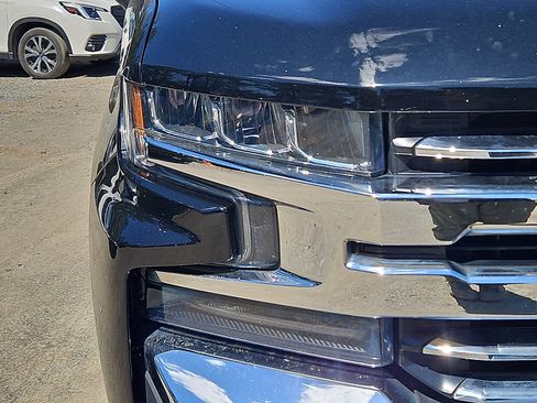 Used 2019 Chevrolet Silverado 1500 LTZ w/ LTZ Premium Package AWD/4WD image 8