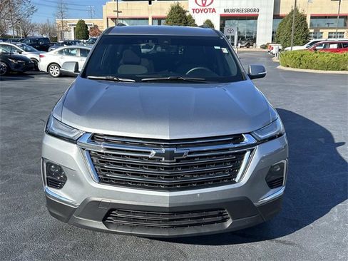 Used 2024 Chevrolet Traverse LT image 9
