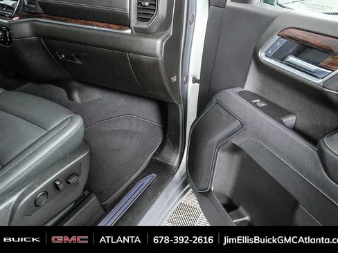 Used 2025 GMC Sierra 1500 SLT image 23