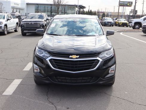 Used 2021 Chevrolet Equinox LT image 3