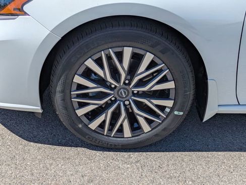 New 2026 Nissan Altima 2.5 SV FWD image 4