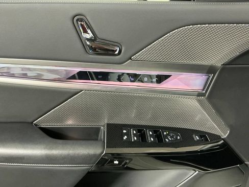 Used 2024 BMW i7 eDrive50 w/ M Sport Package RWD image 17