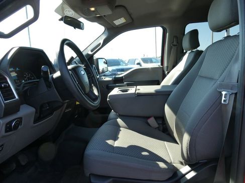 Used 2015 Ford F150 XLT image 20