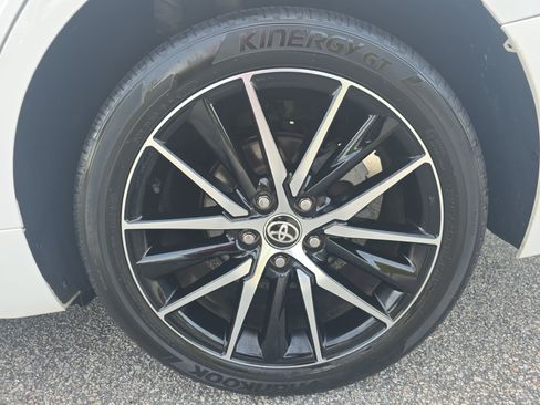 Used 2024 Toyota Camry SE w/ Convenience Package FWD image 30