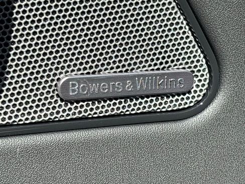 Used 2024 Maserati Levante Trofeo image 21