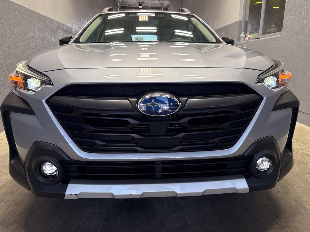 Used 2024 Subaru Outback Limited AWD/4WD image 3