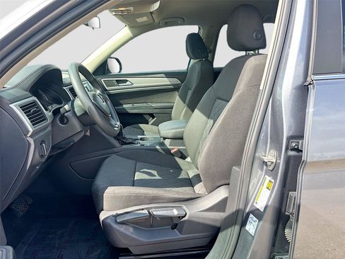 Used 2018 Volkswagen Atlas S FWD image 19