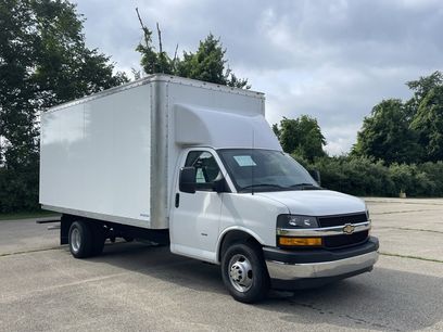 New 2025 Chevrolet Express 3500 w/ Power Convenience Package