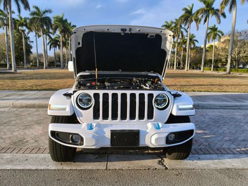 Used 2021 Jeep Wrangler Unlimited Sahara image 36