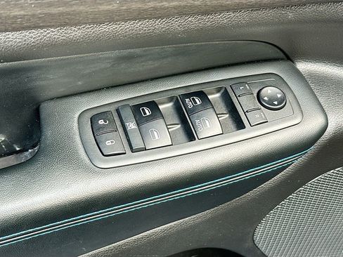 Used 2018 Jeep Grand Cherokee Laredo image 20